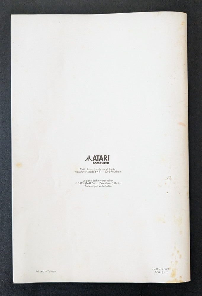 Atari 130XE Handbuch - front.jpg